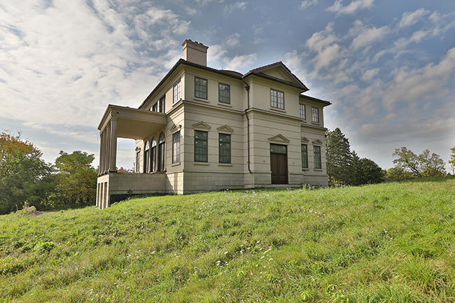 Villa Veneta side of home